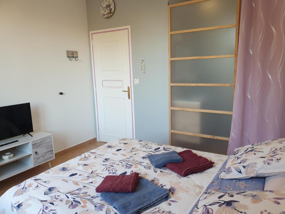 D'hotes Dans Propriete Rurale Bed & Breakfast *